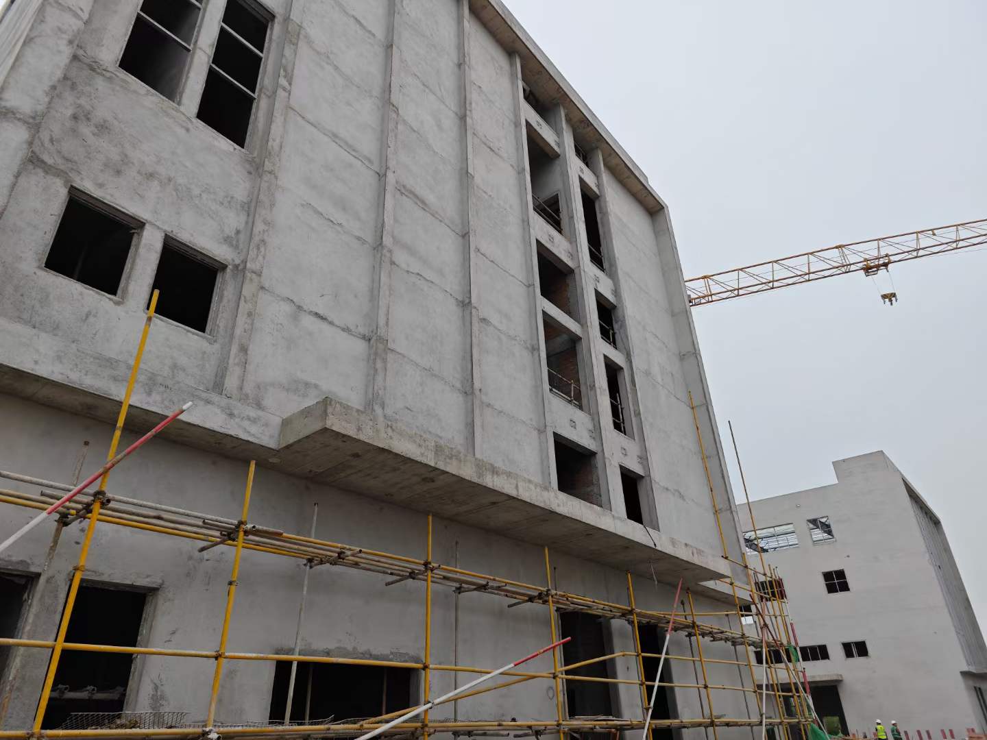 昆晋（芜湖）智能制造产业园部分建筑外架已拆除，竣工启用指日可待！